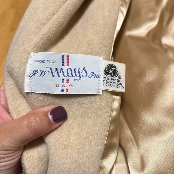 JW Mays inc cream belted long wool winter coat Medium double breasted vintage - Picture 9 of 14